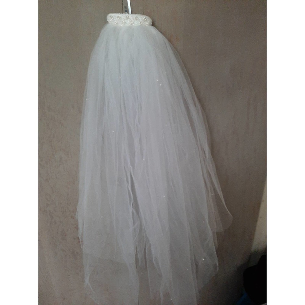 Bianchi Bridal Veil-White with Beaded Comb for Hairpiece 37" Long